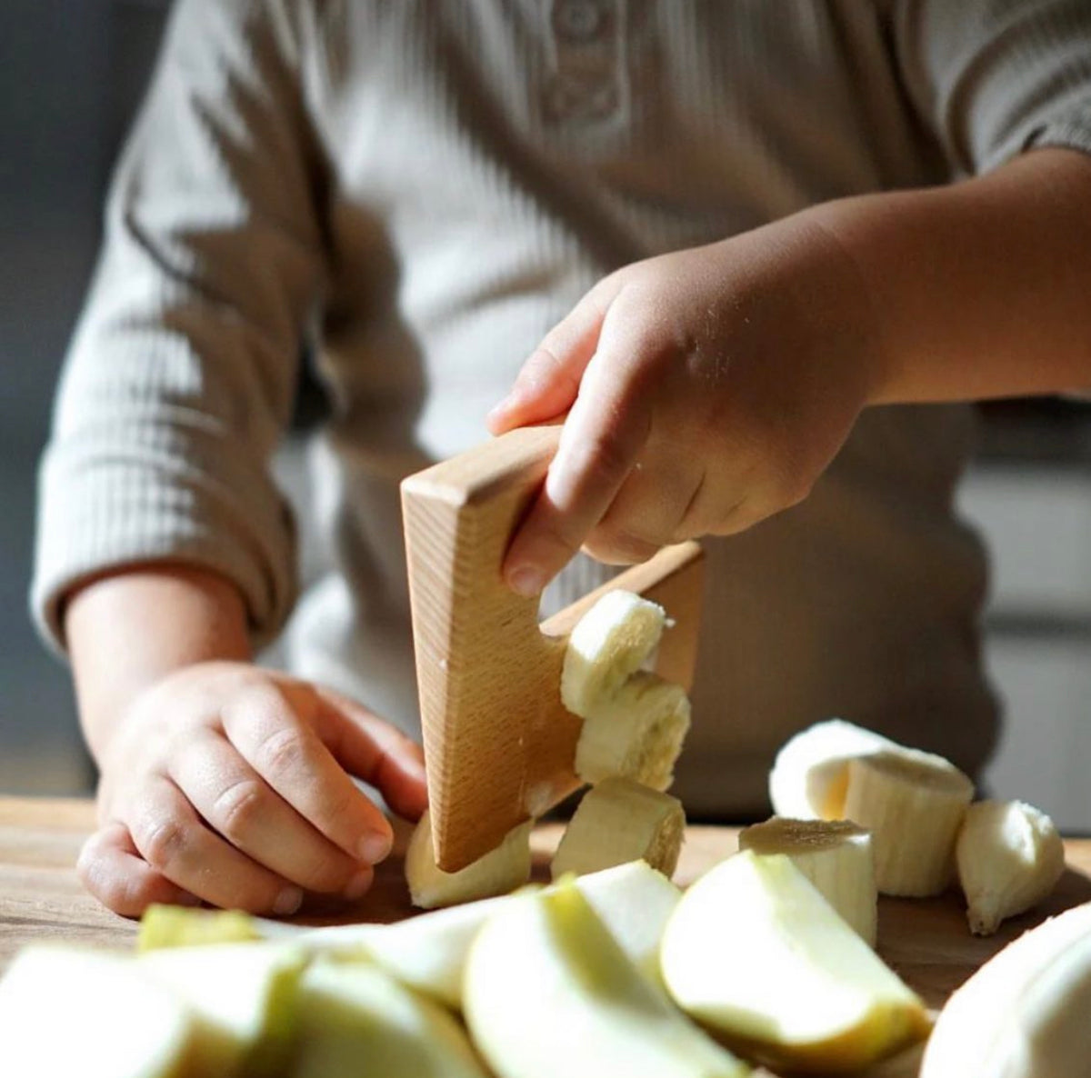 cozinha para crianças - Kit para crianças,Conjunto facas para crianças com  avental Tábua corte Cortadores frutas e legumes Facas serrilhadas para  cozinhar Fovolat : : Cozinha