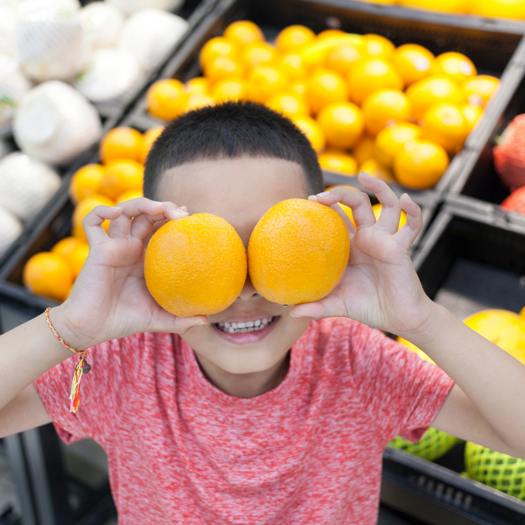 A magia de levar as crianças às compras: uma experiência que promove uma alimentação mais consciente.