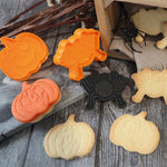 Carregar imagem no visualizador da galeria, Cortadores Halloween com ejetor
