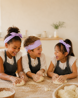 Workshops Kidchen — crianças a amassar massa e a rir