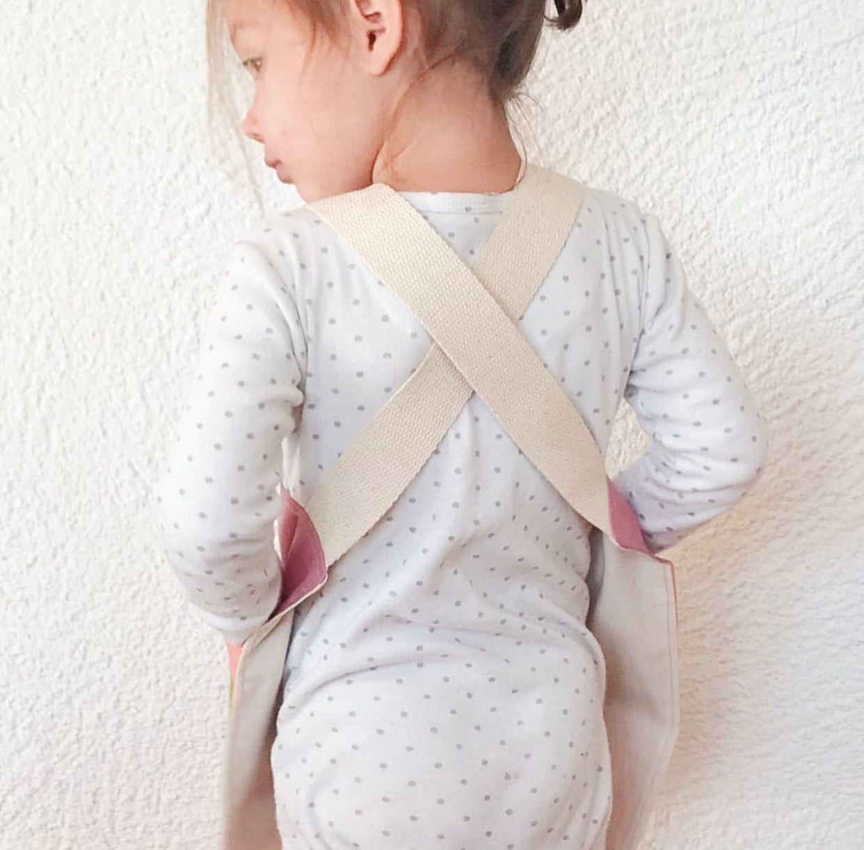 Criss-cross back apron